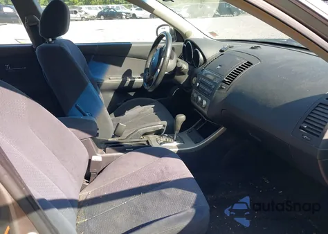 2005 Nissan Altima 2.5 S from USA, damaged, VIN 1N4AL11E25C223292